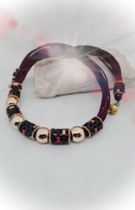 collier en perles japonaises : Half-Tila